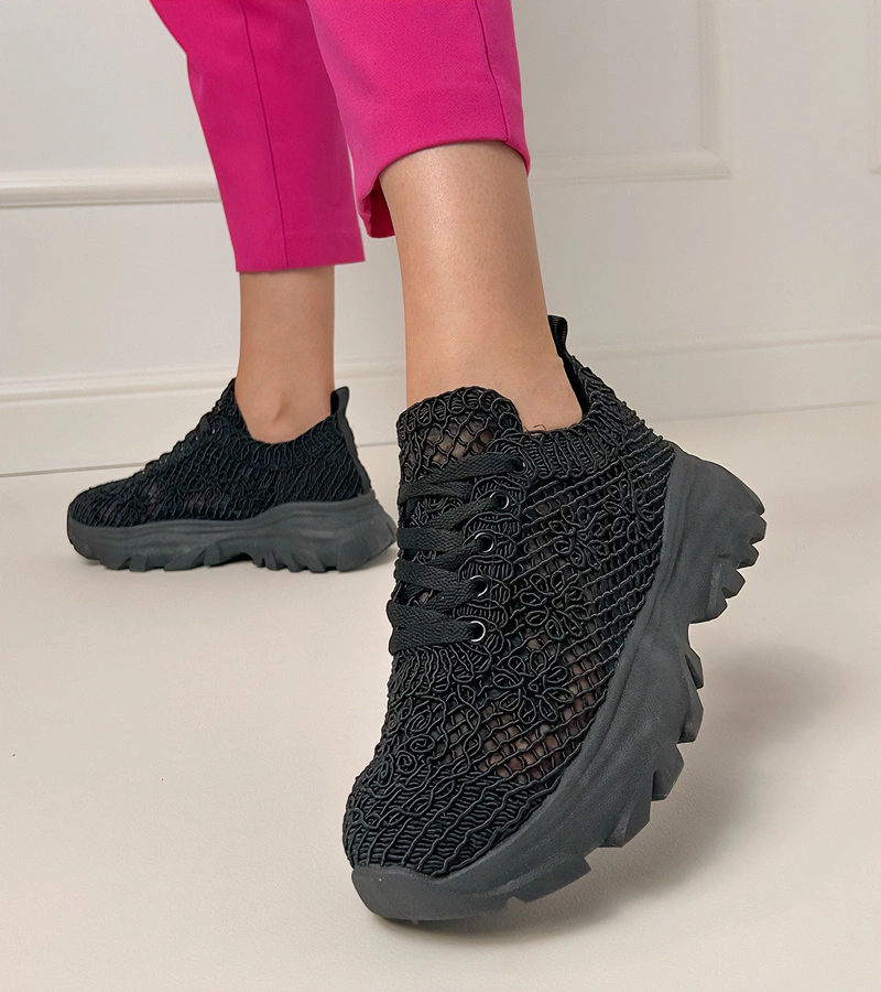 Czarne sneakersy ażurowe na platformie Brokes