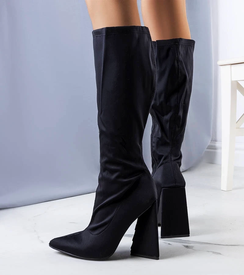 Czarne kozaki na obcasie Nerina