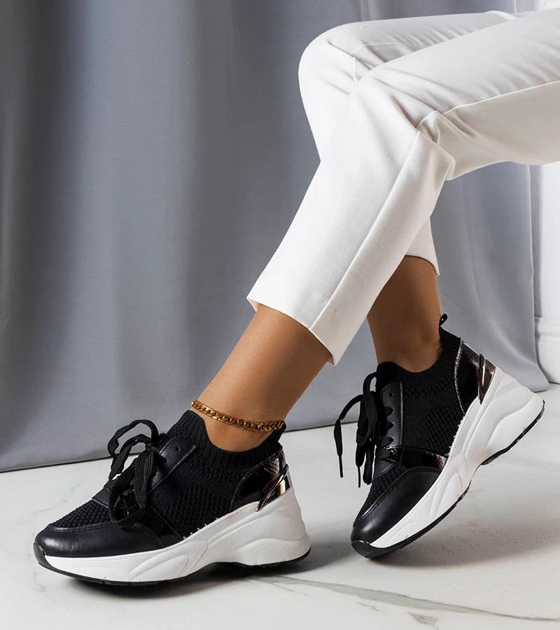 Czarne sneakersy na koturnie Ann