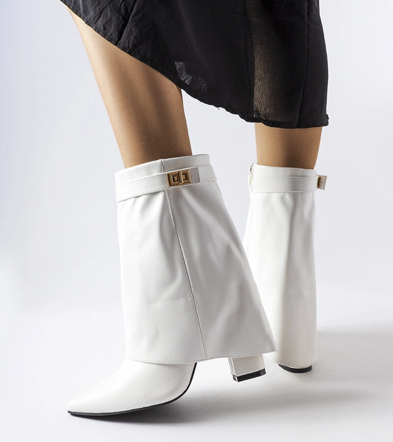 Białe kozaki z wywiniętą cholewką Aya