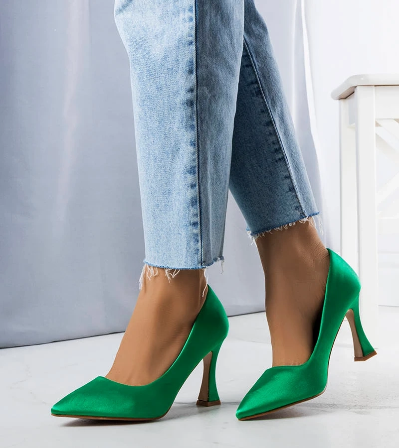 Zielone szpilki na klepsydrowym obcasie Otto