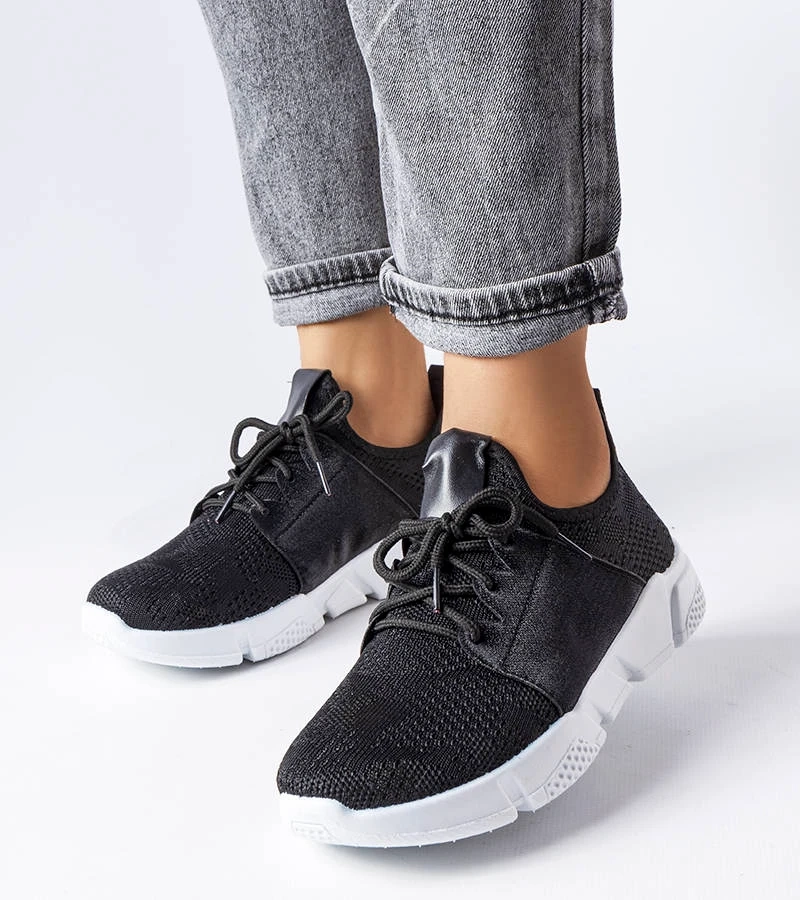 Czarne sneakersy z elastyczną cholewką Legnago