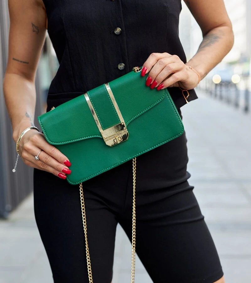 Zielona torebka na ramię z łańcuchem Elmia