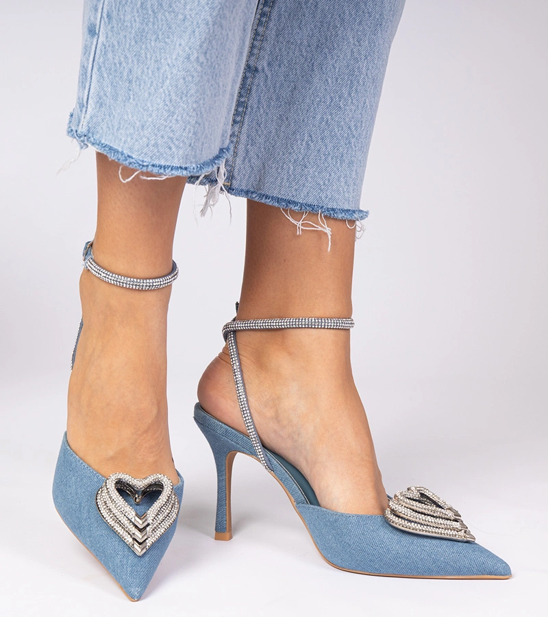 Niebieskie szpilki z odkrytą pięta zdobione cyrkoniami Isoda