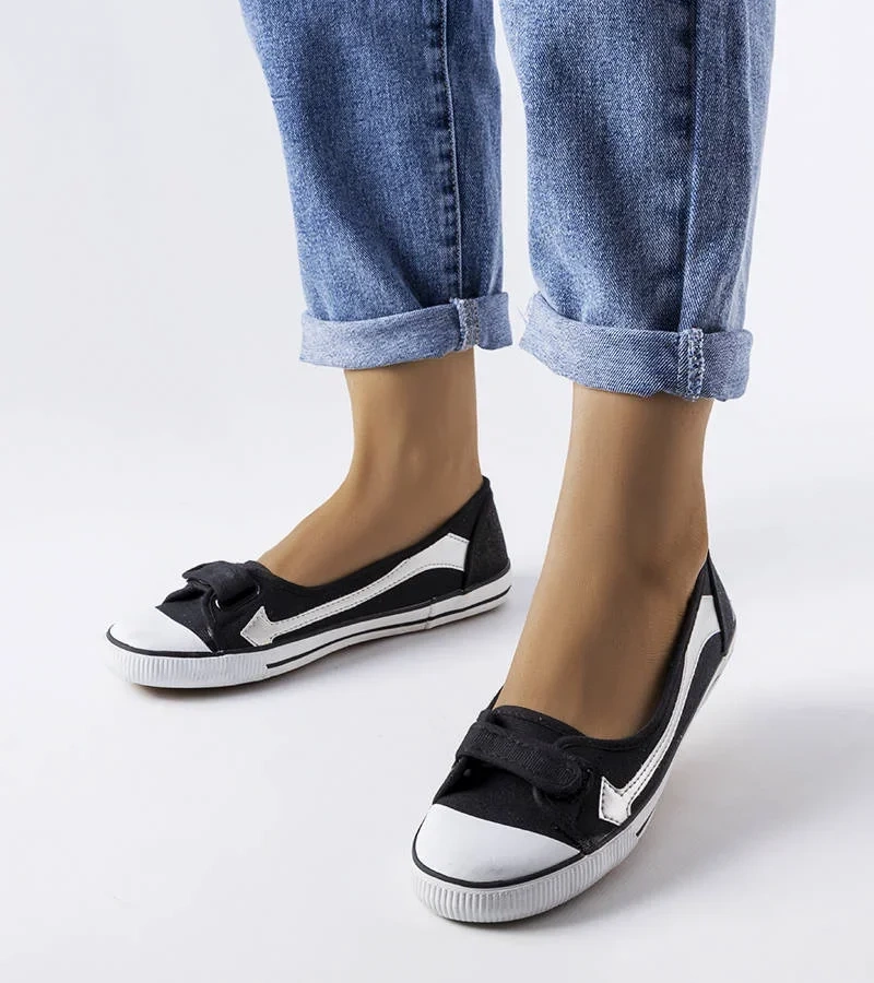 Czarne materiałowe tenisówki Winifred