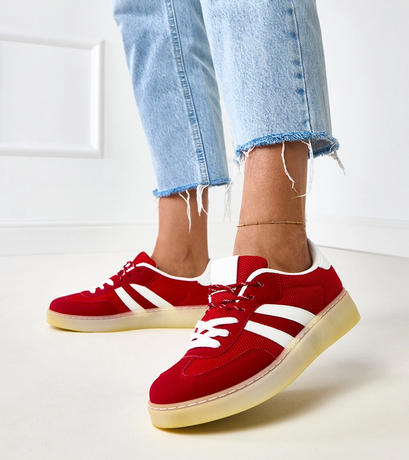Czerwone sneakersy siateczkowe z białą wstawką Weka