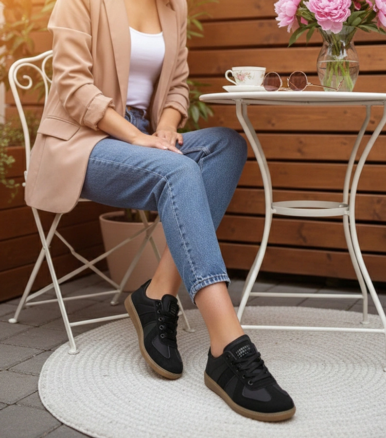 Czarne sneakersy na platformie Valentine