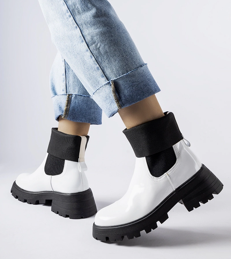 Białe wsuwane botki workery Breolungi