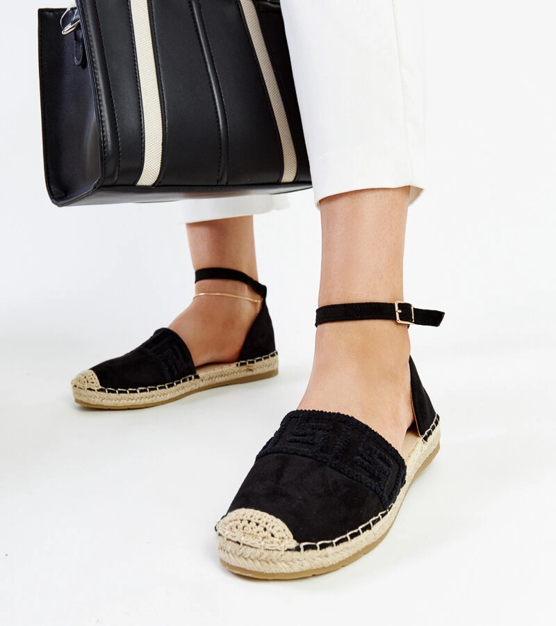 Czarne espadryle z ozdobnym wyszyciem Sonja