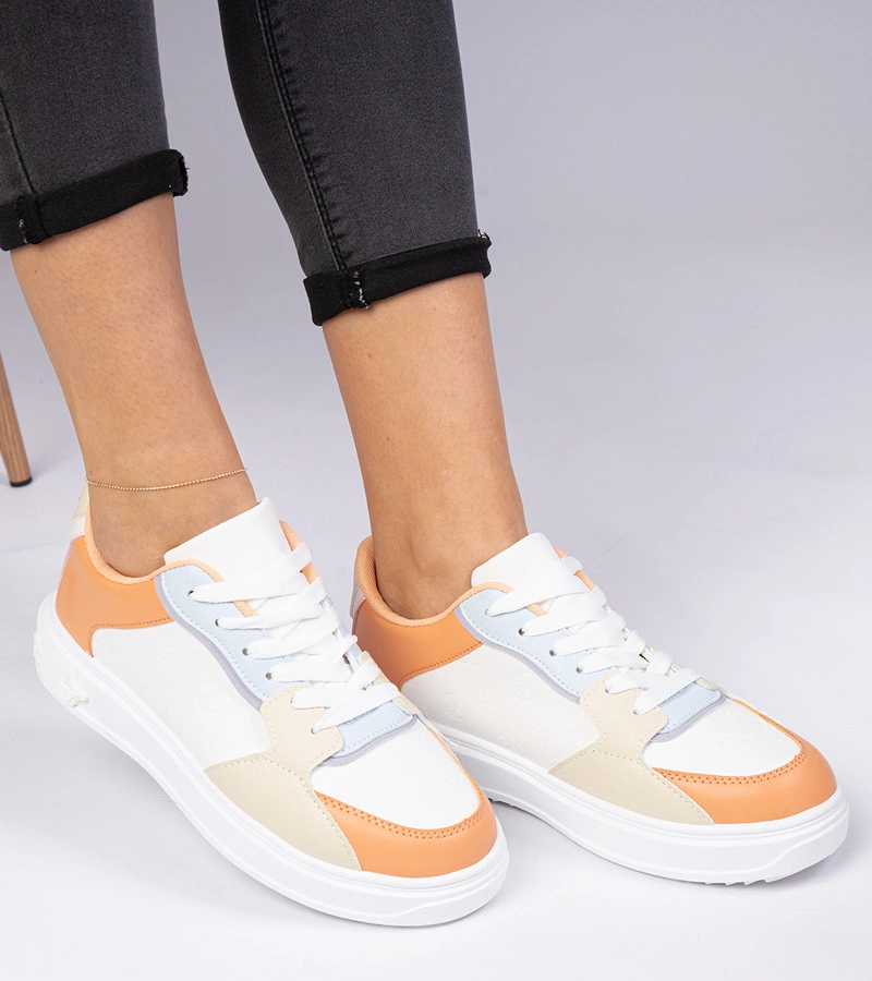 Biało-pomarańczowe sportowe sneakersy z ekoskóry Lavilia