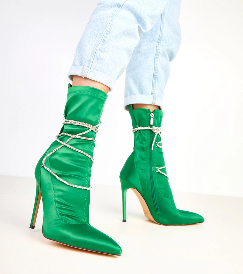 Zielone satynowe botki na szpilce zdobione cyrkoniami Tolnai