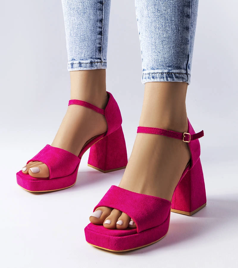 Różowe sandały na modnym obcasie Vinceza