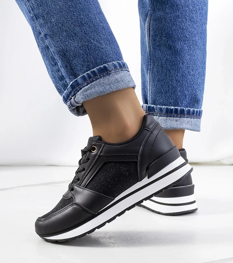 Czarne sneakersy Zarema
