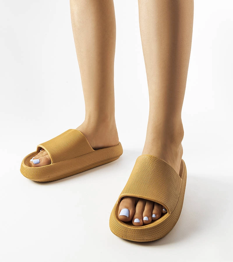 Brązowe gumowe klapki Porto