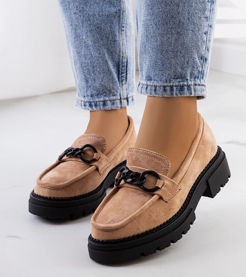 Beżowe mokasyny na traktorowej podeszwie Ermens