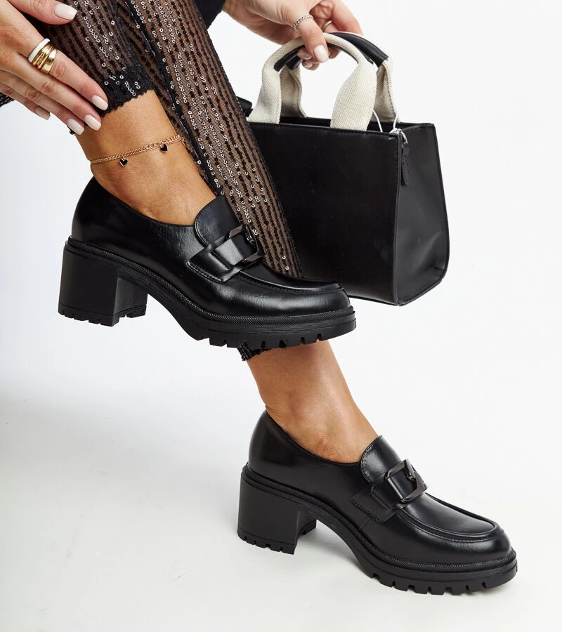 Czarne półbuty ze skórzaną wkładką Vinceza - skóra ekologiczna