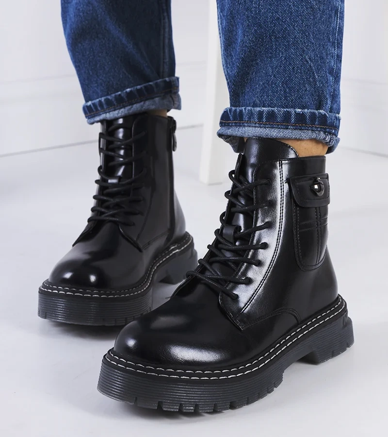 Czarne workery Pusan