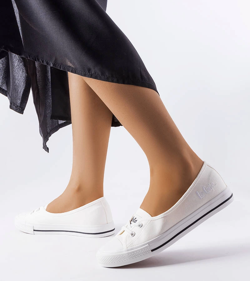 Białe tenisówki Lee Cooper LCW-23-31-1791L