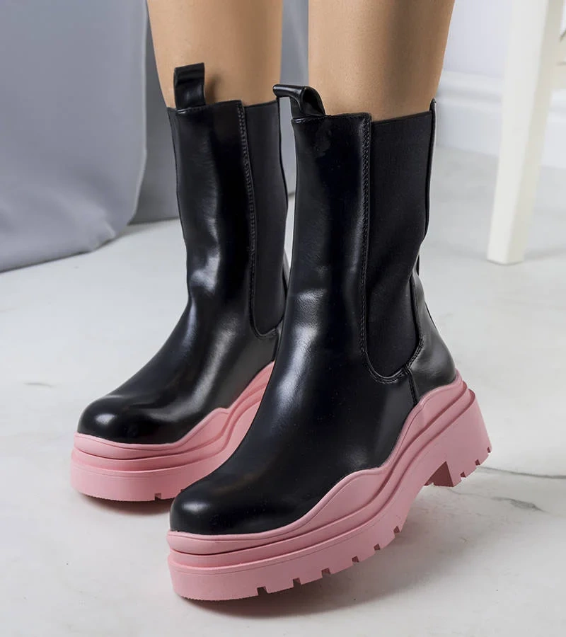 Czarne botki na różowej podeszwie Jadiel