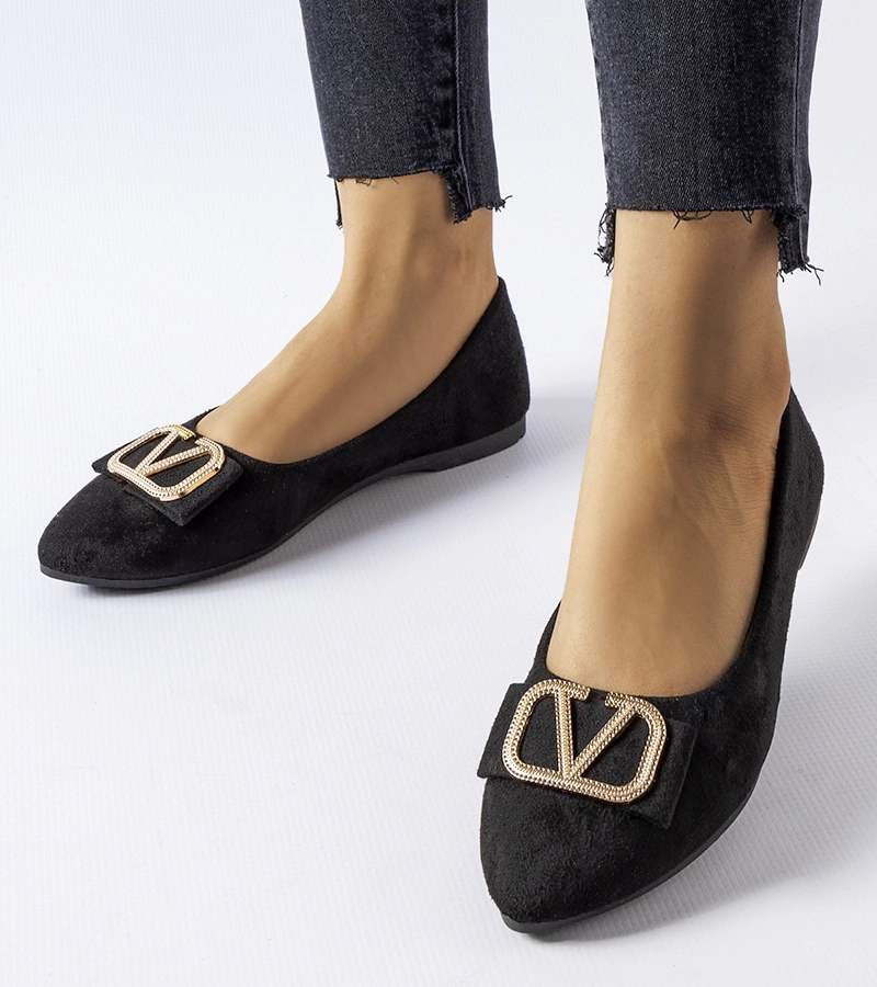 Czarne balerinki z ozdobną klamerką Secondo