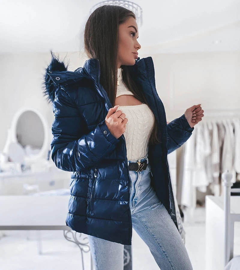 Granatowa kurtka z futrzanym kapturem Poisson