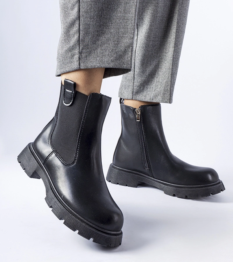 Czarne klasyczne botki Giacinta