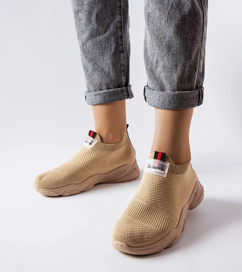 Ciemnobeżowe wsuwane buty sportowe damskie Greco