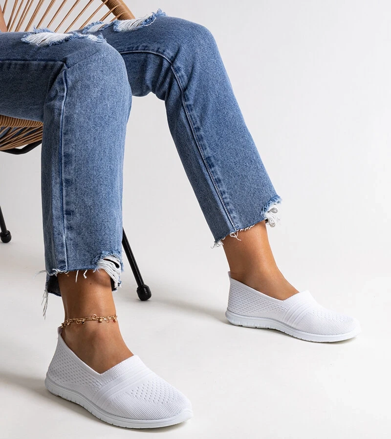 Białe wsuwane tenisówki Shalha