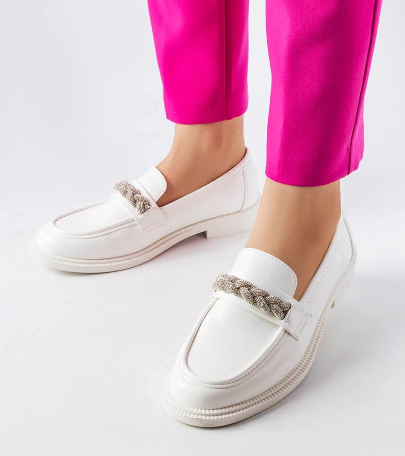 Białe mokasyny zdobione cyrkoniami Montreal