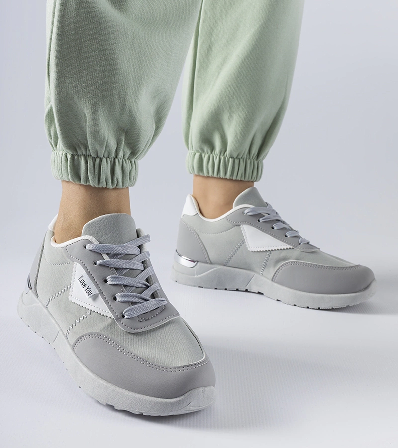 Szare materiałowe sneakersy Geraldino