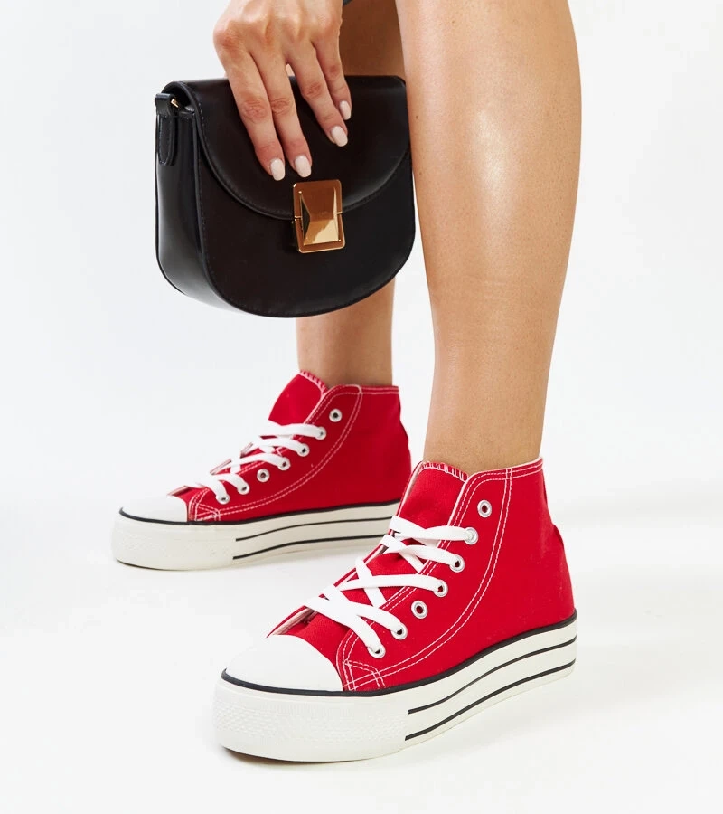 Czerwone wysokie trampki na grubej podeszwie Bagy