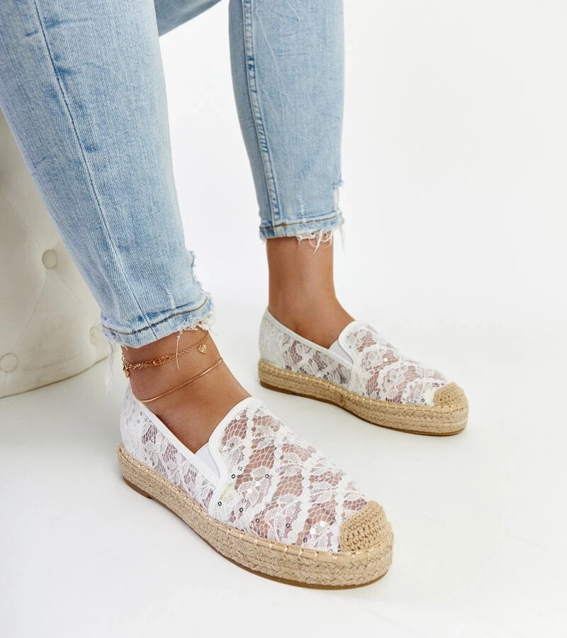 Białe koronkowe espadryle na platformie Sonali