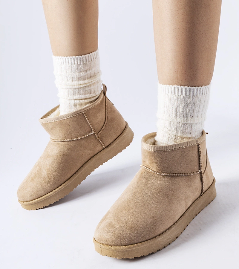 Beżowe ocieplane krótkie śniegowce Guglielma