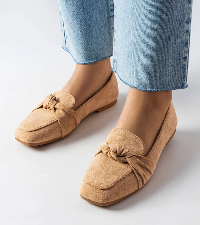 Beżowe mokasyny Samika