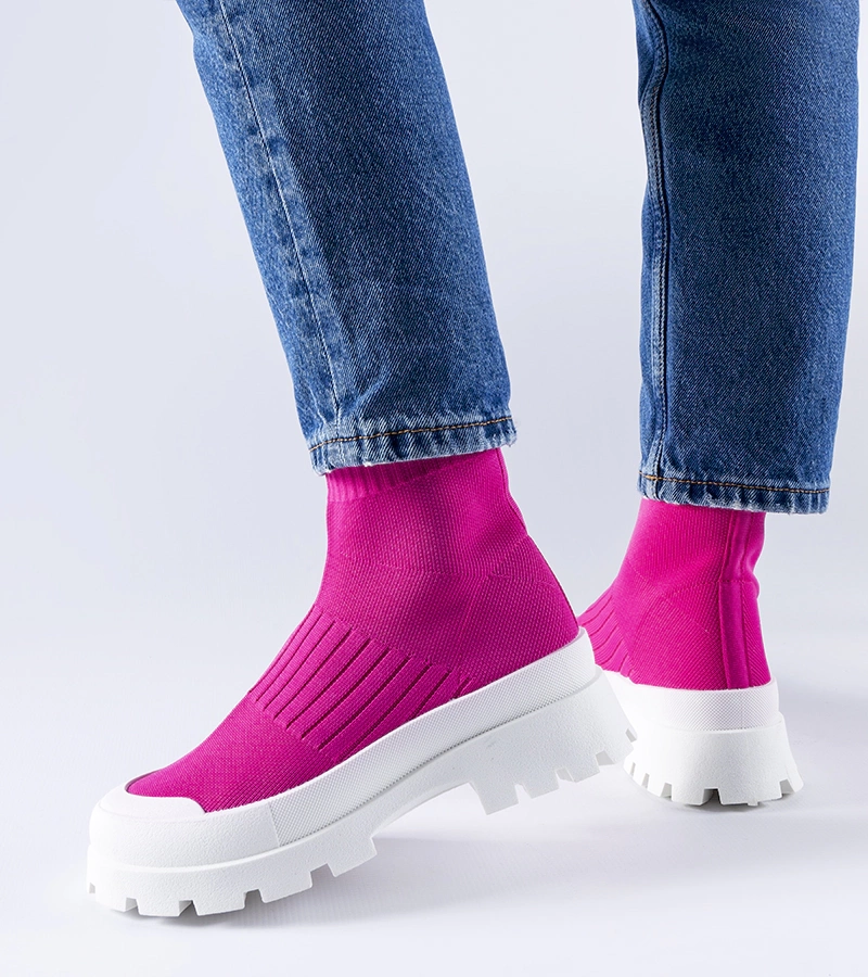 Różowe sneakersy z elastyczną cholewką Varden