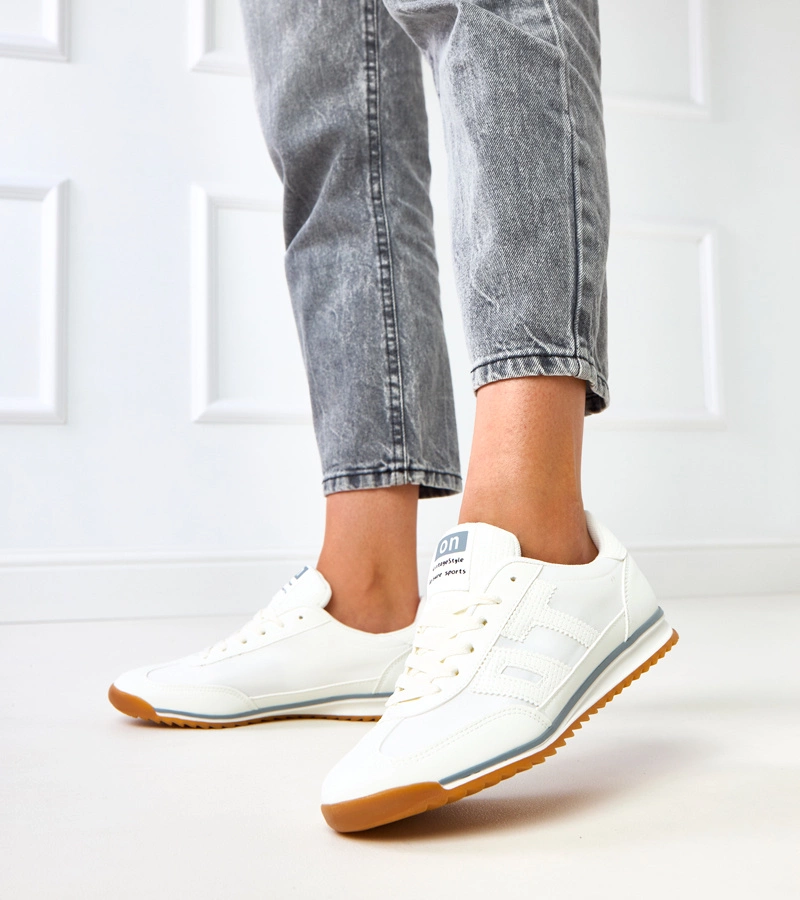 Białe sneakersy sportowe z szarymi elementami Ainslie