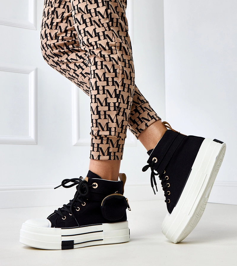 Czarne wysokie trampki na platformie z saszetką Yaren