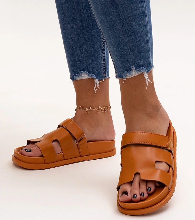 Brązowe klapki na rzep Kassis