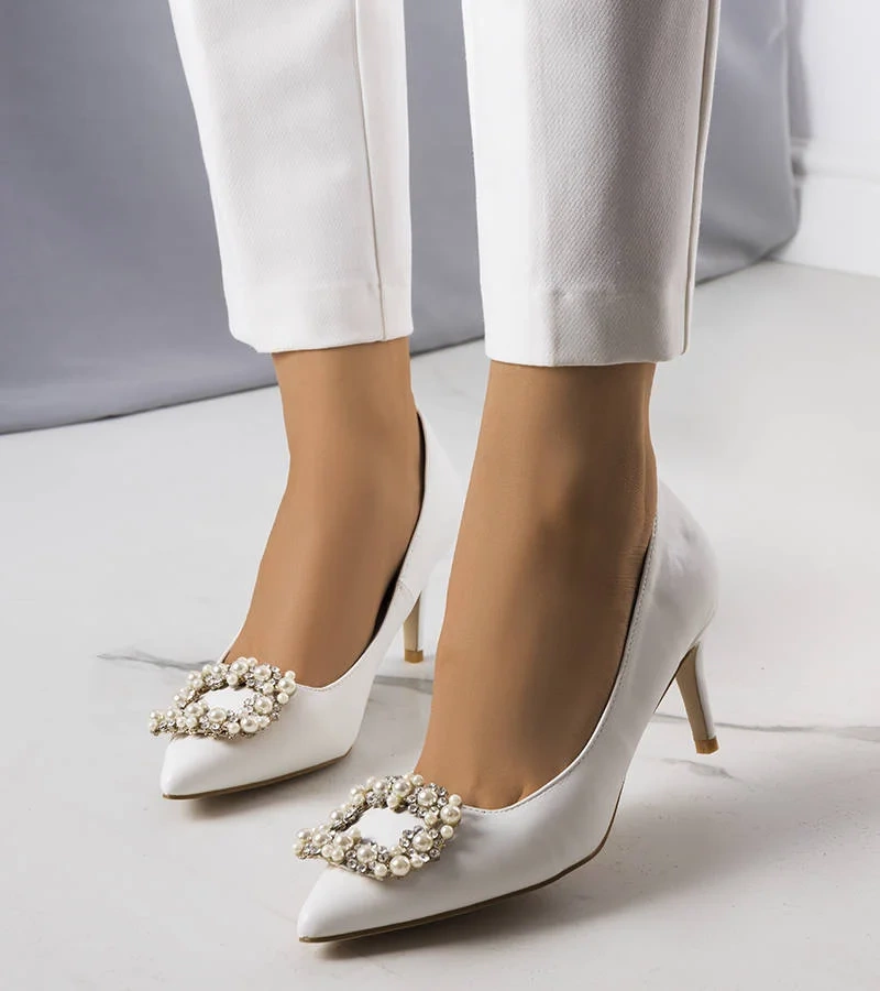 Białe czółenka na szpilce Lukis