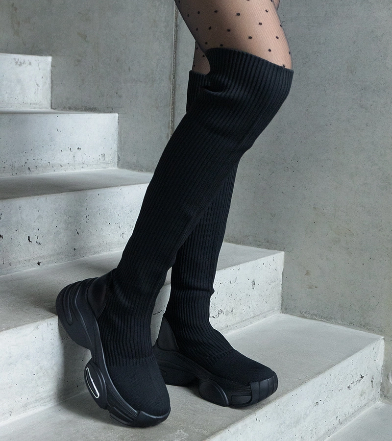 Czarne kozaki za kolano z elastyczną cholewką Lokira