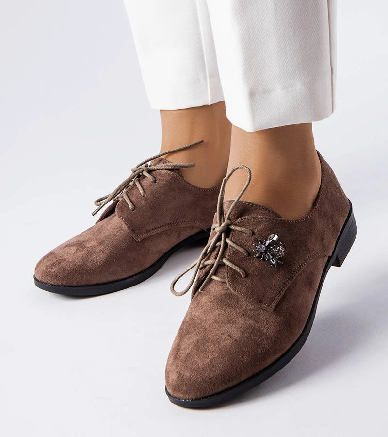 Brązowe półbuty z cyrkoniową aplikacją Carignan