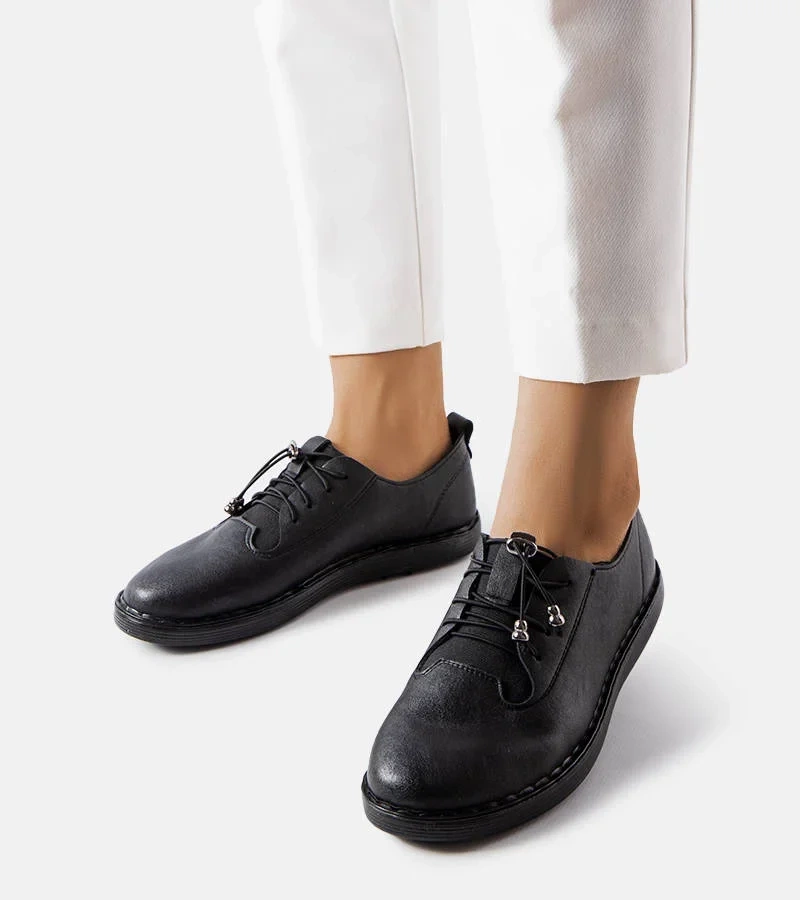 Czarne lekkie półbuty Perrine