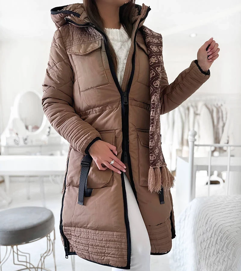 Brązowy pikowany płaszcz Averie