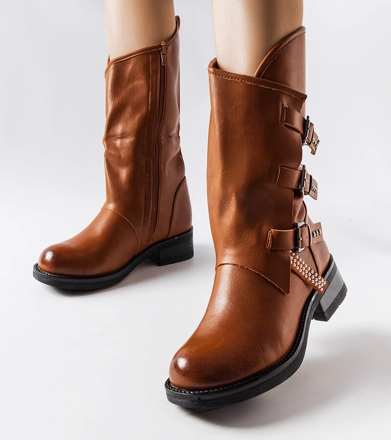 Brązowe kozaki z klamrami Bojle