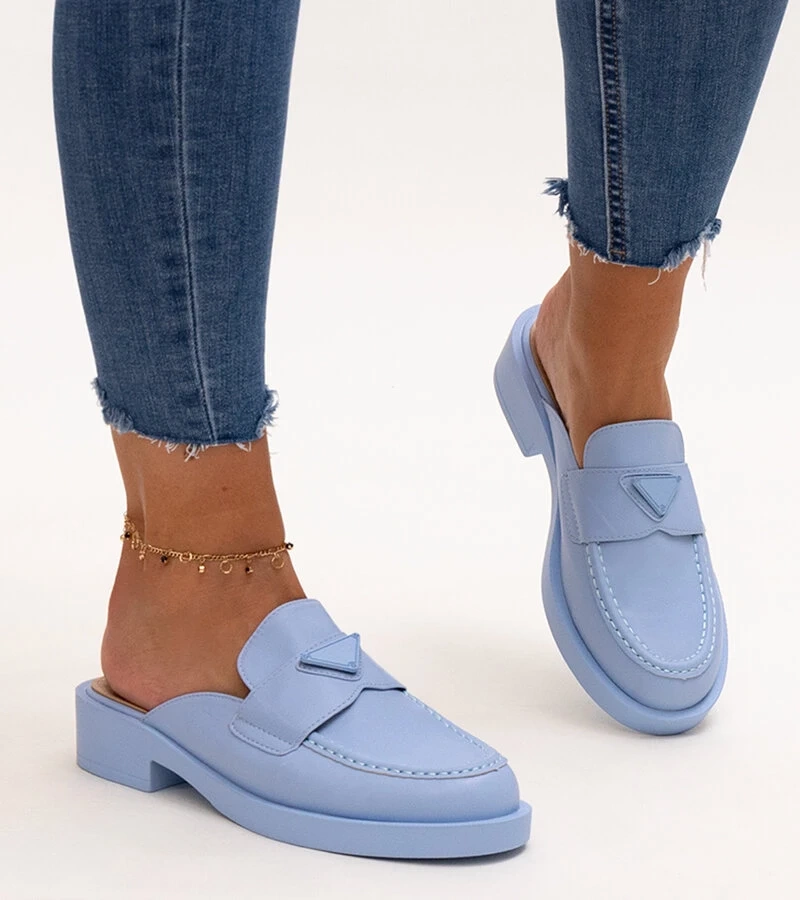 Niebieskie klapki z zabudowanym noskiem Berkshire