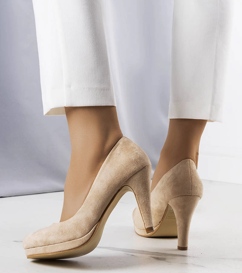 Beżowe czółenka na obcasie Trofi