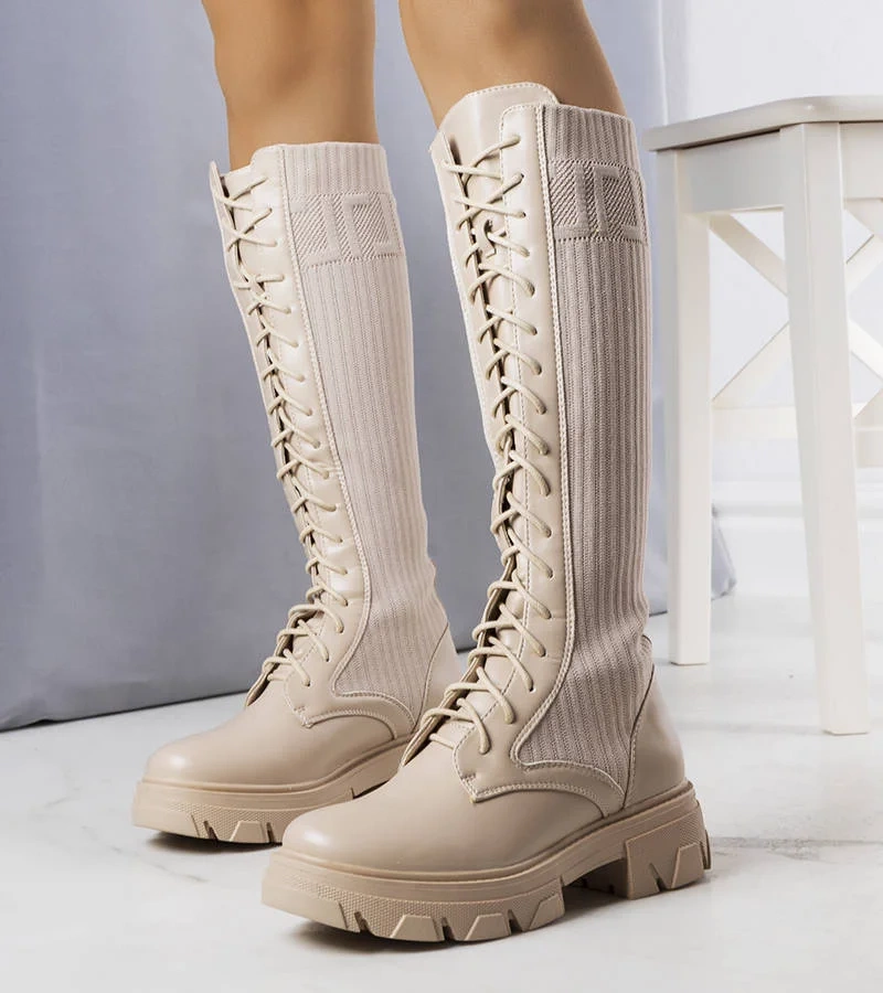 Beżowe wiązane kozaki Montis