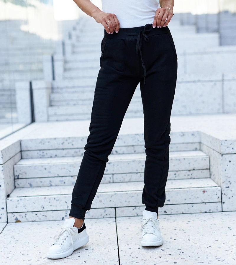 Czarne damskie spodnie dresowe Elvia