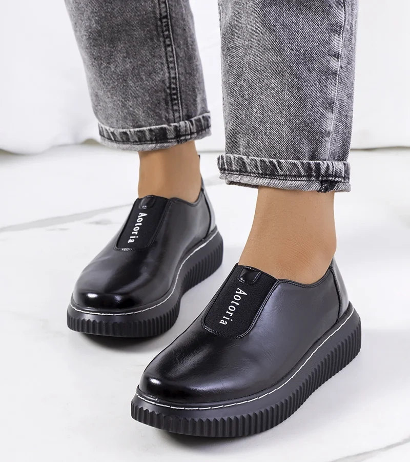 Czarne półbuty na platformie Siddons