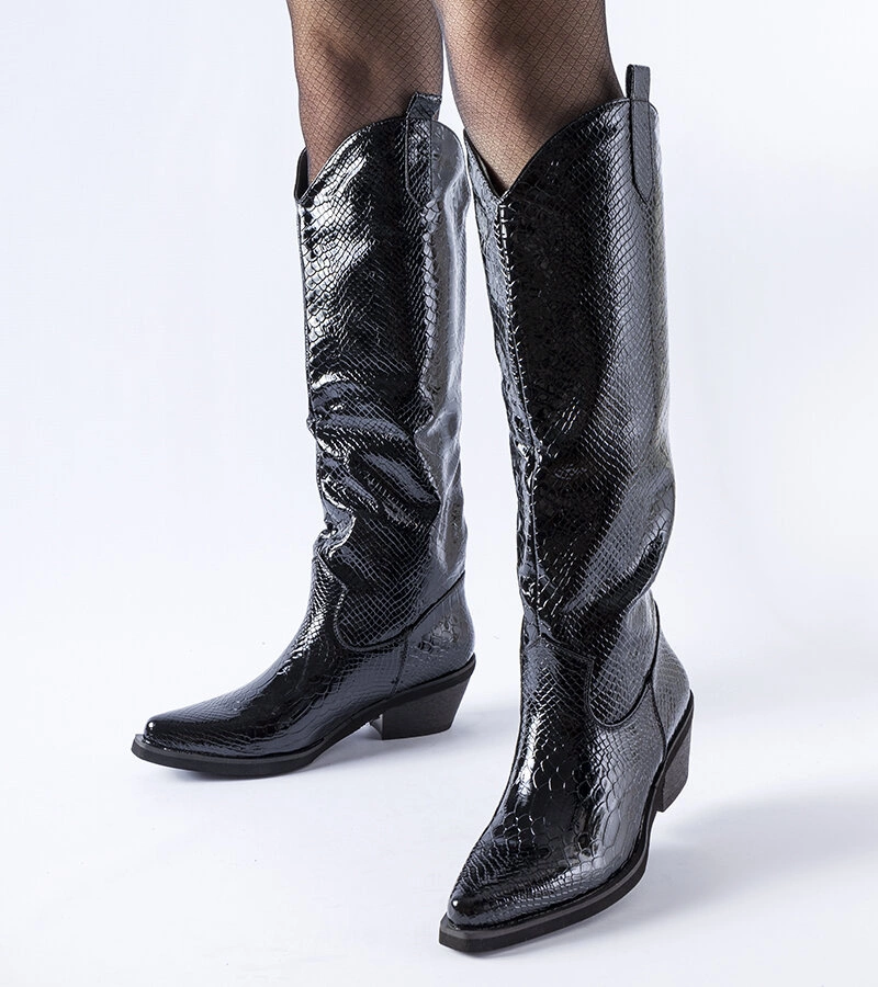 Czarne lakierowane ocieplane kowbojki Chapin